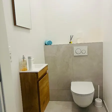 Apartment - Rue Du Canal